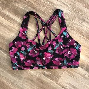 Lululemon - Free to be Serene - Sports Bra - Sz 8